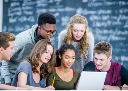 Schule entlasten: Berufsorientierung in 45 Minuten – so fügt sich Berufsrakete in den Unterricht